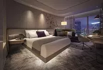 کراون پلازا کی ال سی سی