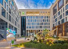 هالیدی این ریپابلیک اسکوئر